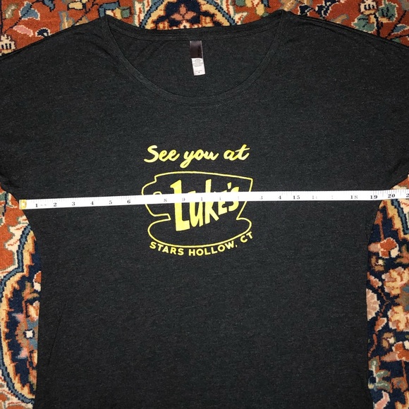 🎉HP🎉 Gilmore Girls T-shirt - Picture 5 of 9